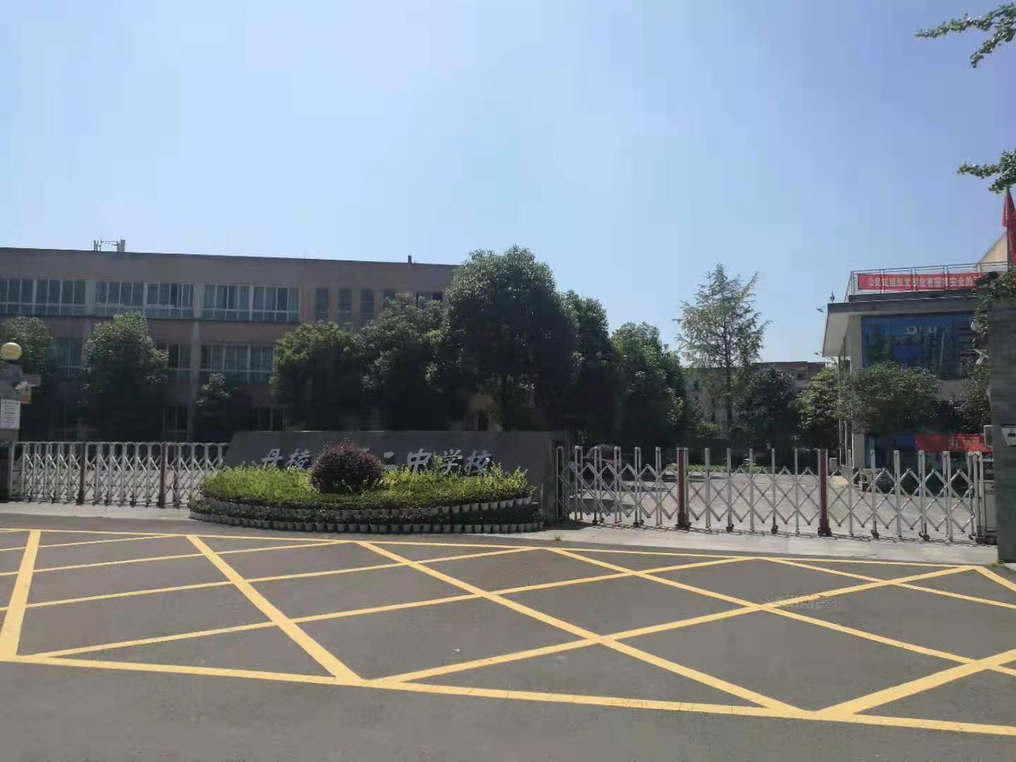 伸縮門、電動門